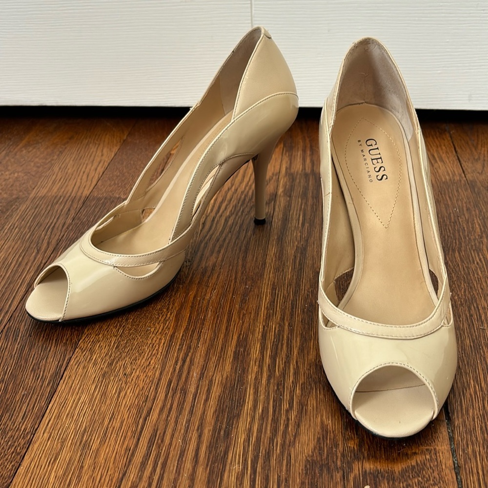 Guess by Marciano Cream Heels Size 8.5